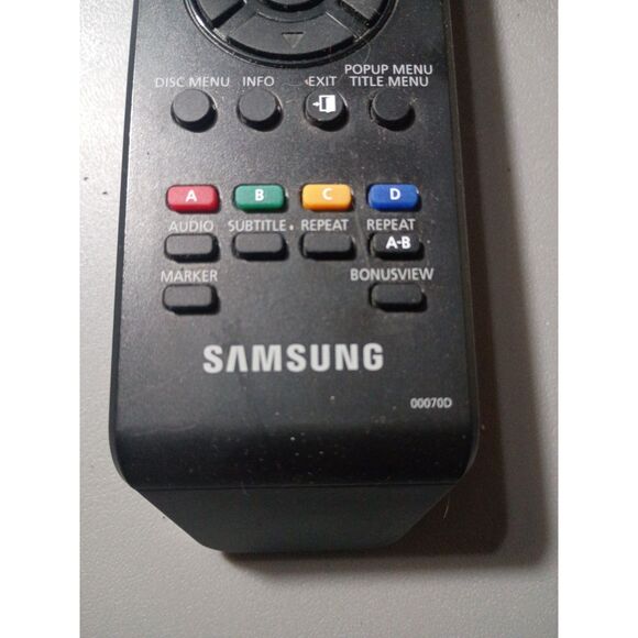 Genuine SAMSUNG 00070D Remote Control BDP1500 BDP2500 BDP2550 used - Picture 2 of 4